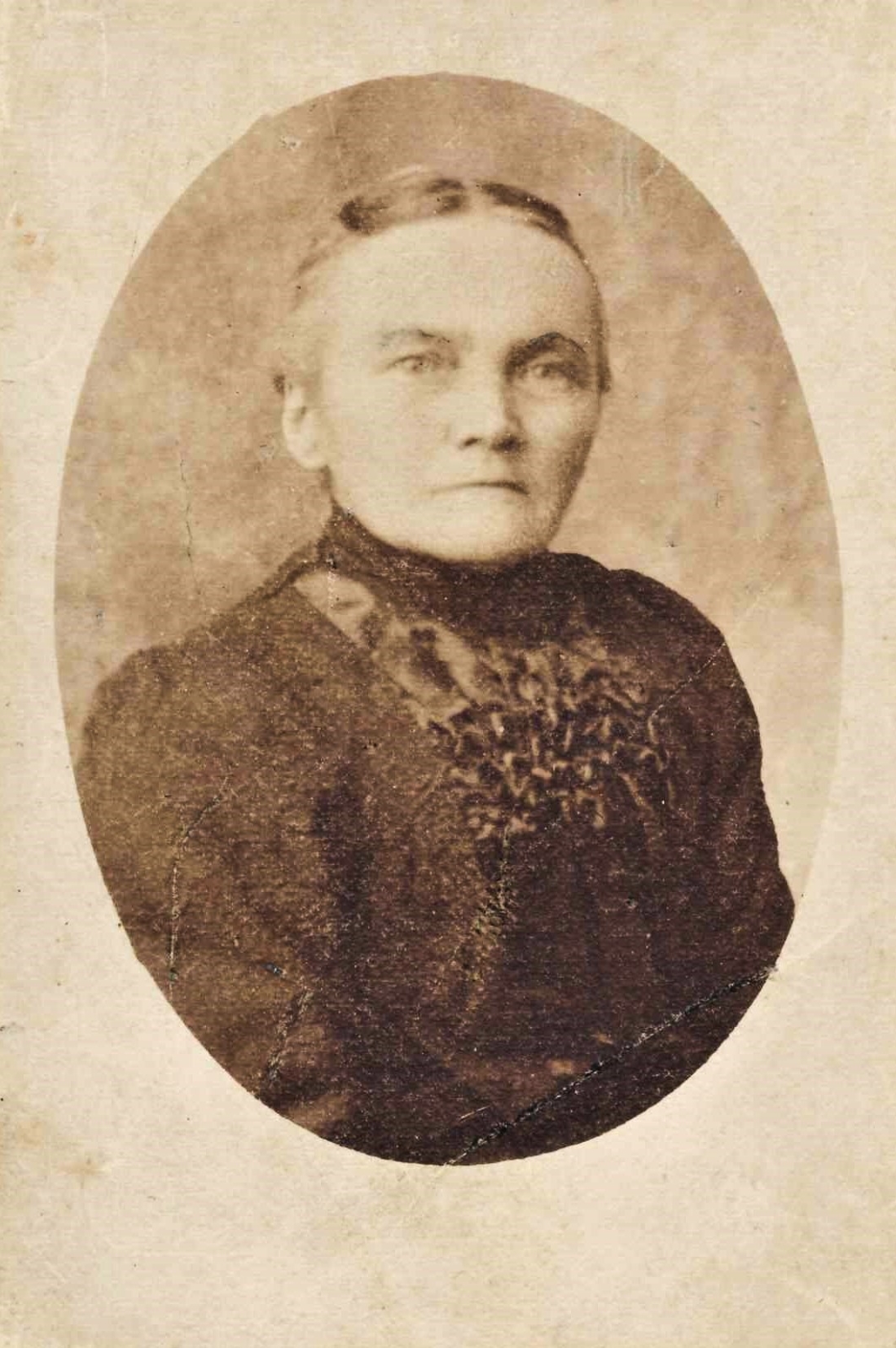 Maria Vörös (geb. Krautsack, *1870 / +1943) - Portrait