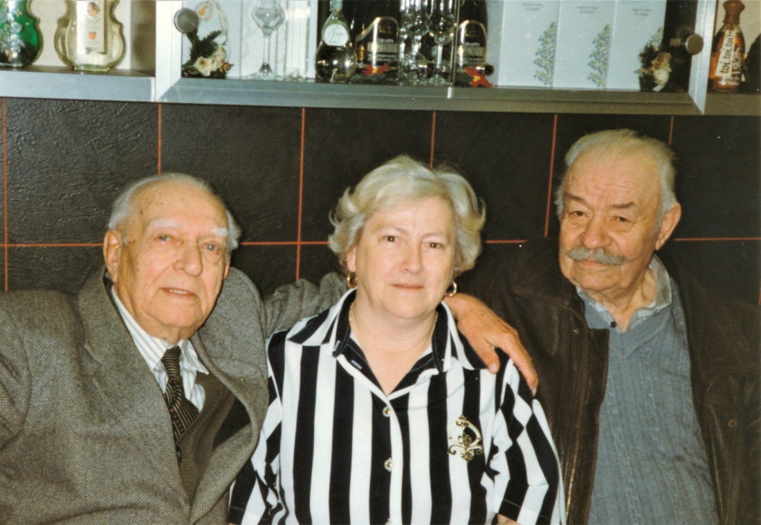 Kl. Feier von Stammkunden im EKO-Cafe (Heute Rosso Nero - Lehargasse 6)