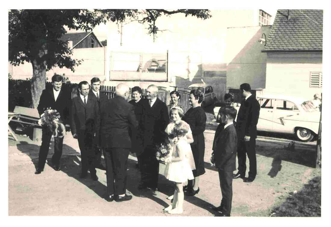 Hochzeit Helene Böcskör und Alexander Adorjan: Ausbitten der Braut im Elternhaus (Roseggergasse 12) - Imre/Benkö/Posch/Benedek/Dax