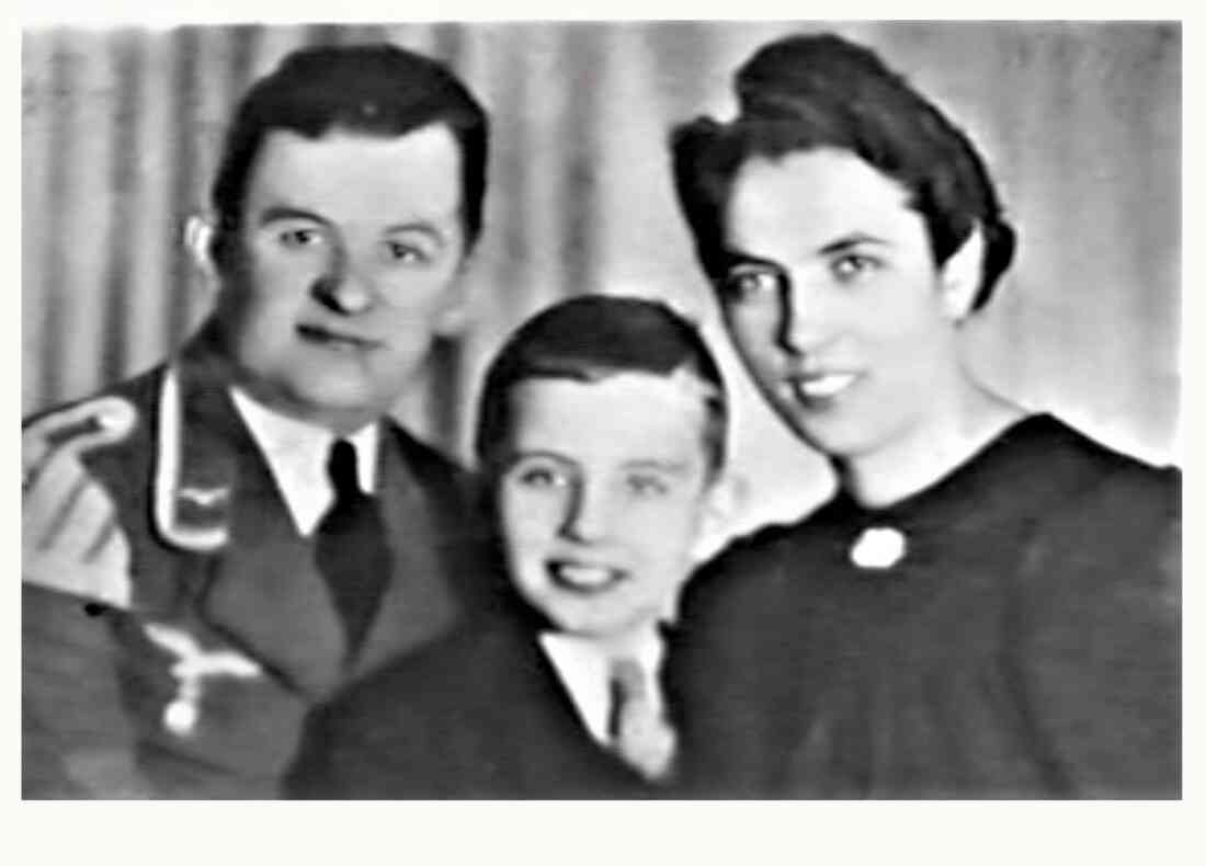 Familie Johann (*1905/+1960) und Gisela (*199/+2003) Kappel mit Sohn Ernst (*1931)