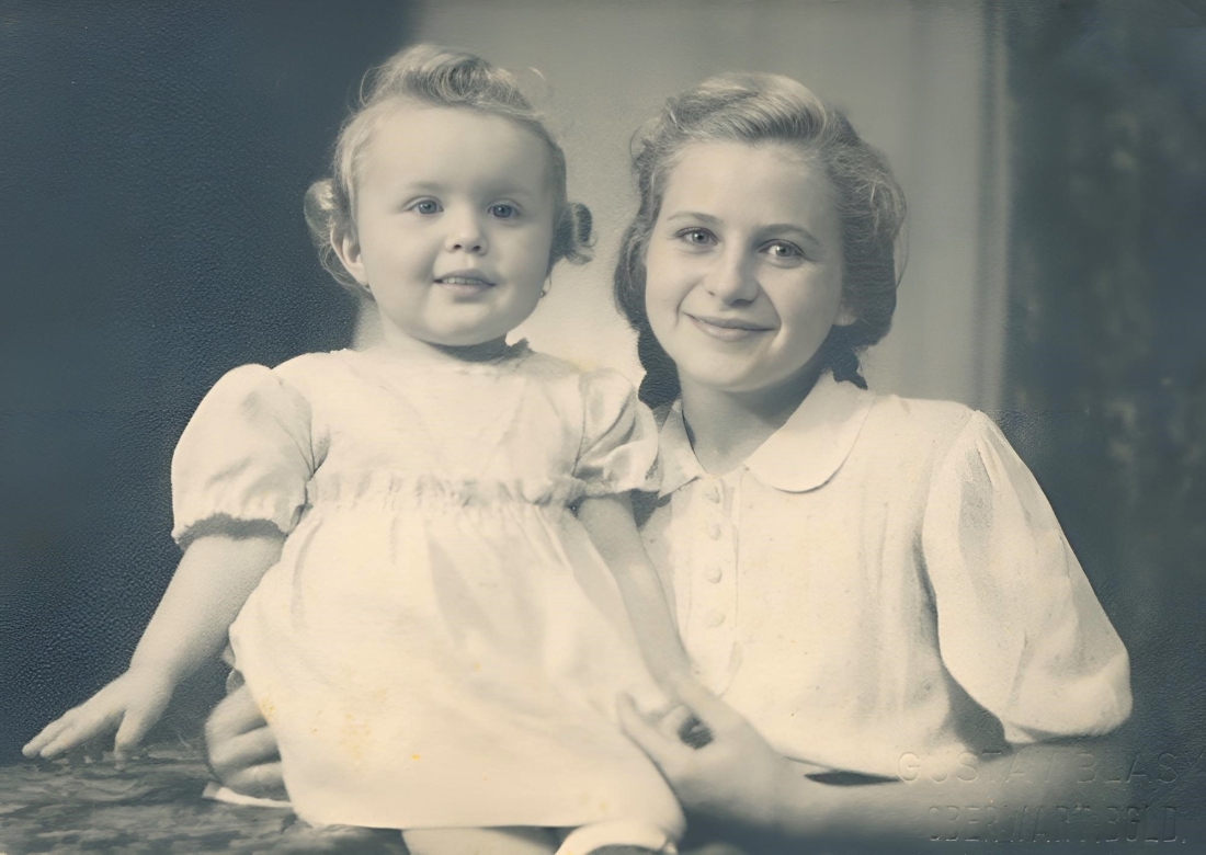 Esther Kantor mit ihrer Freundin Margarethe Stifter