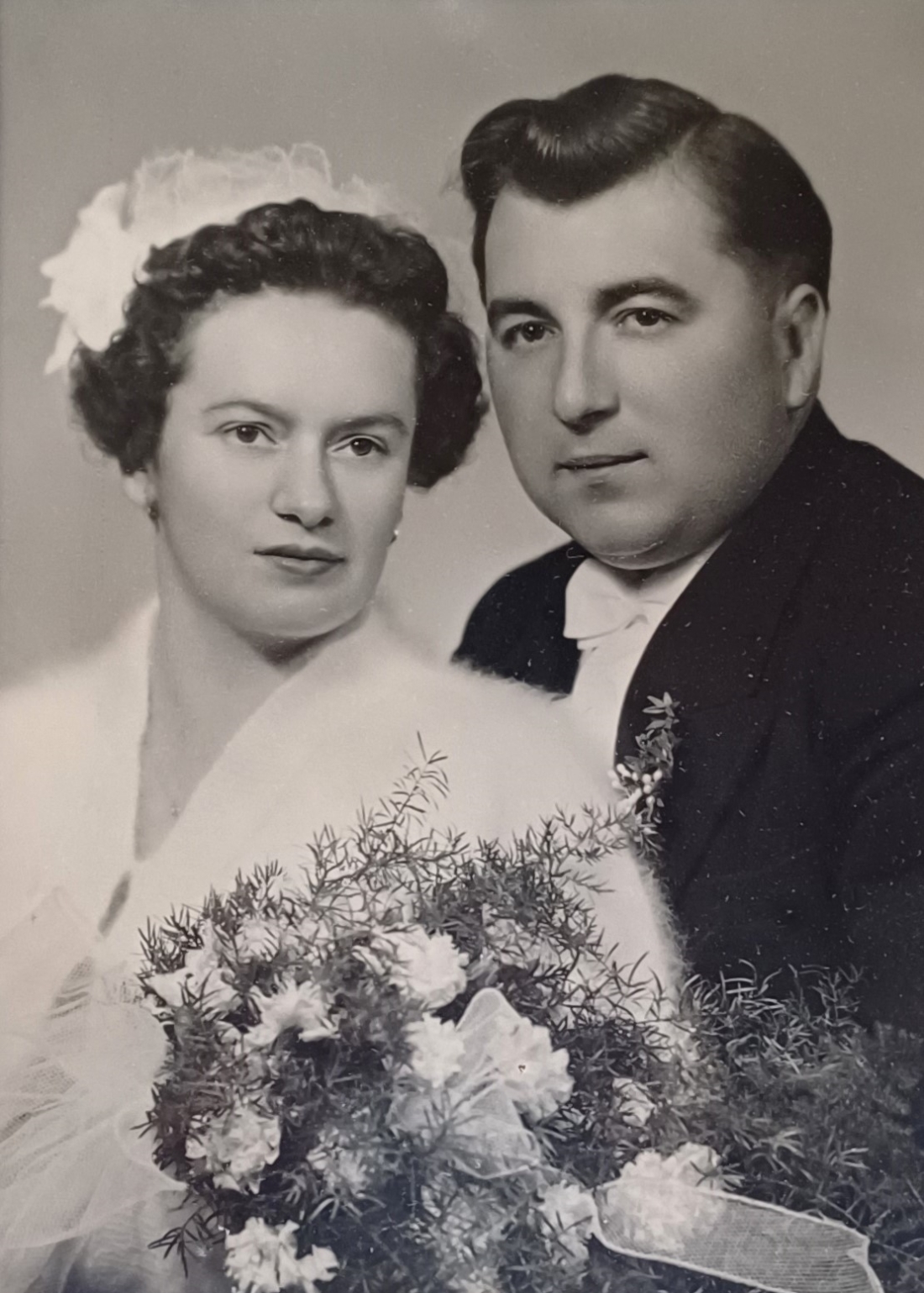 Das Hochzeitspaar Josef Folkensteiner (Wr. Neustadt, *1927/+1982) und Frieda Glatzhofer (Wiesfleck, *1927/+1982)