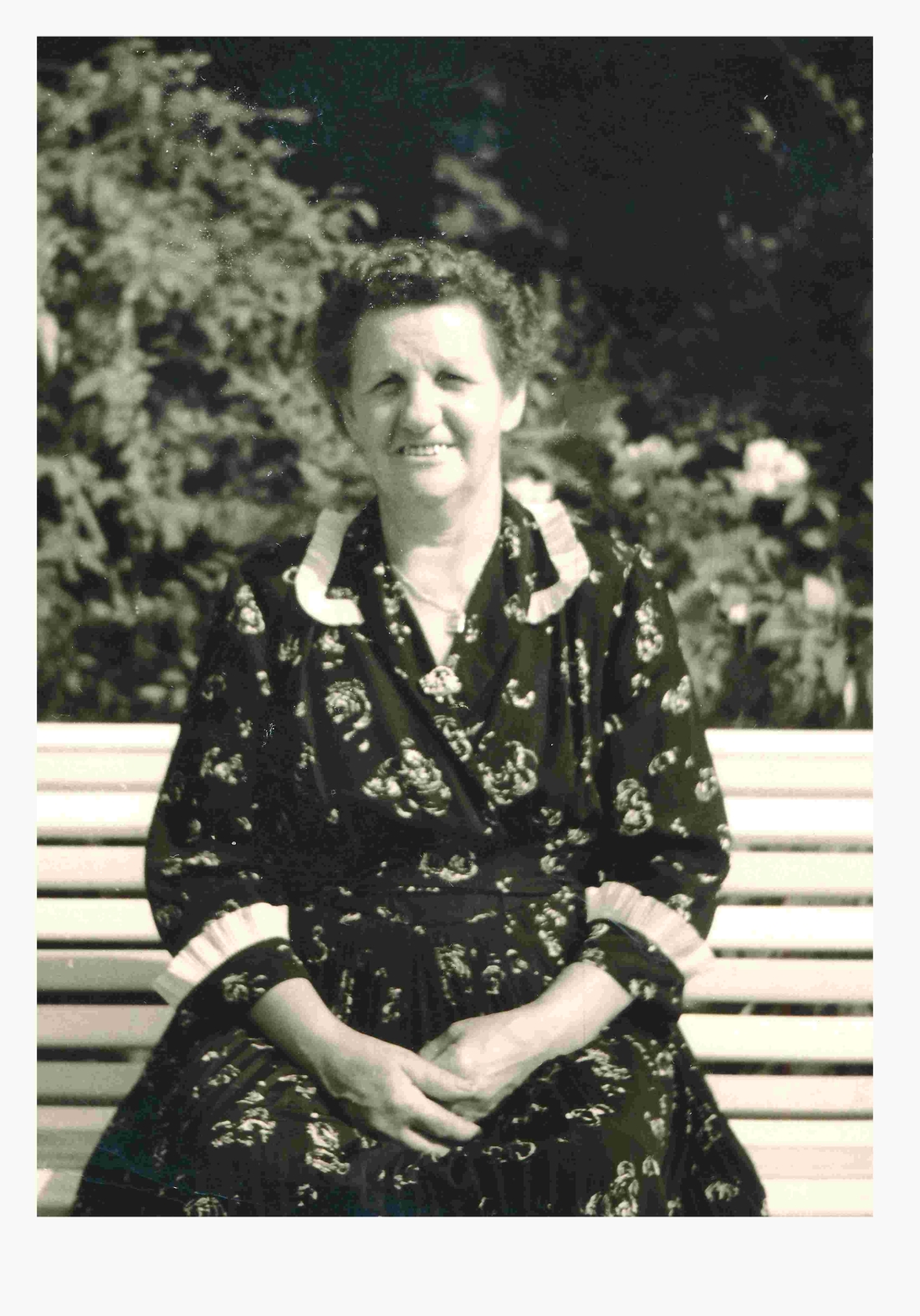 Verona Jezerniczky (geb. Mako, *1904/+1987) - Pinkagasse 16 (Portrait)