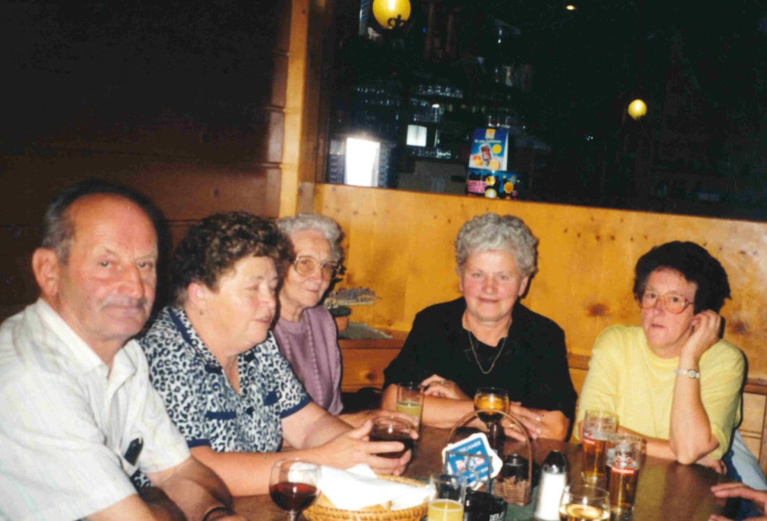 Oberwarter Gruppe in geselliger Runde - Böcskör/Seper/Benkö