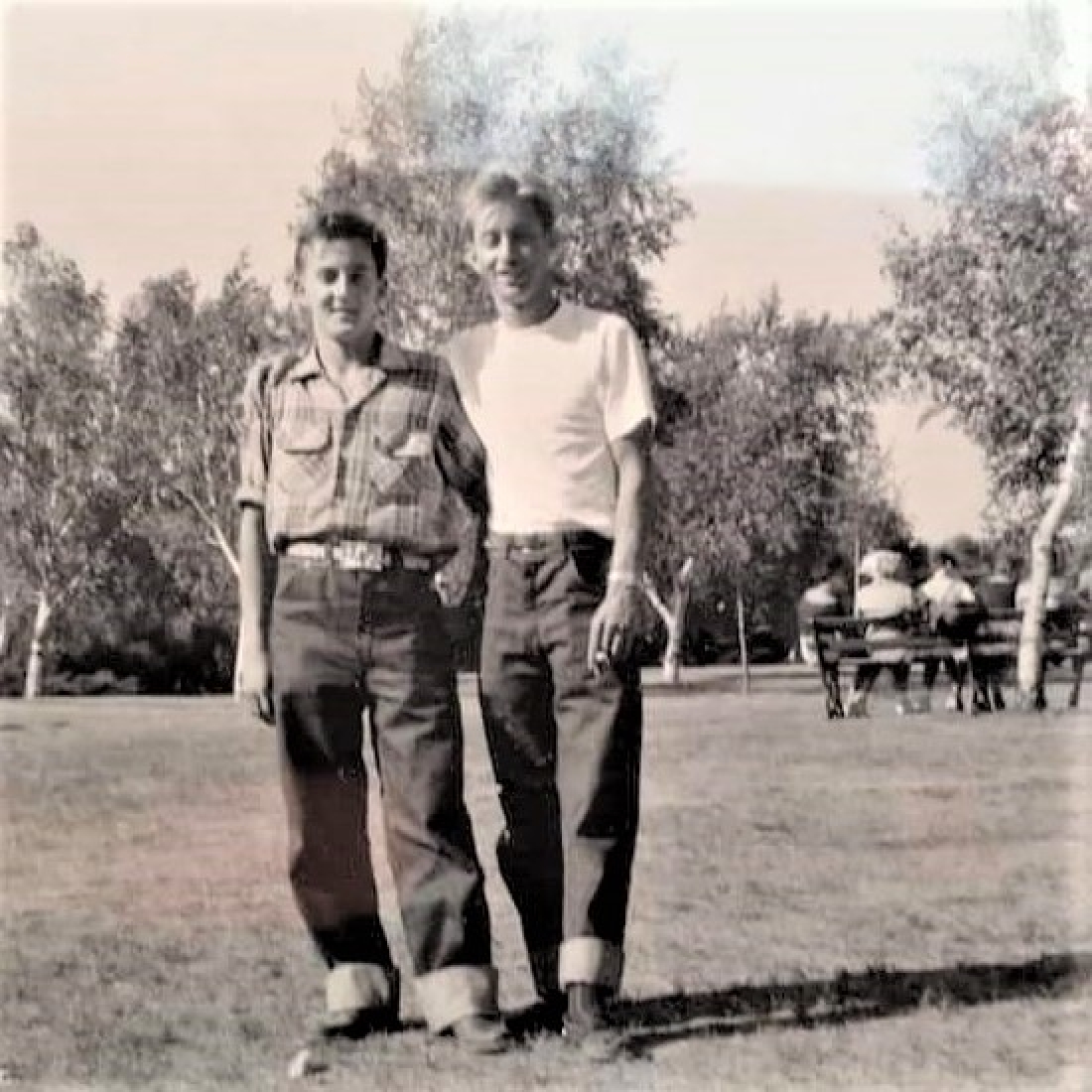 Die Söhne von Frau Erna Strauss - bekannt sind auch die Schreibweisen Strauß und Strauhs - Leander Sitar und Herbert Rummel