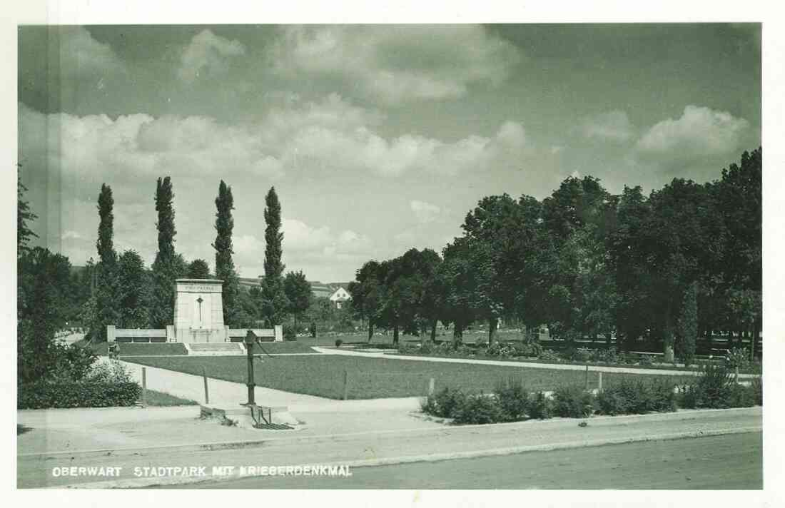 Ansichtskarte: Stadtpark mit Kriegerdenkmal