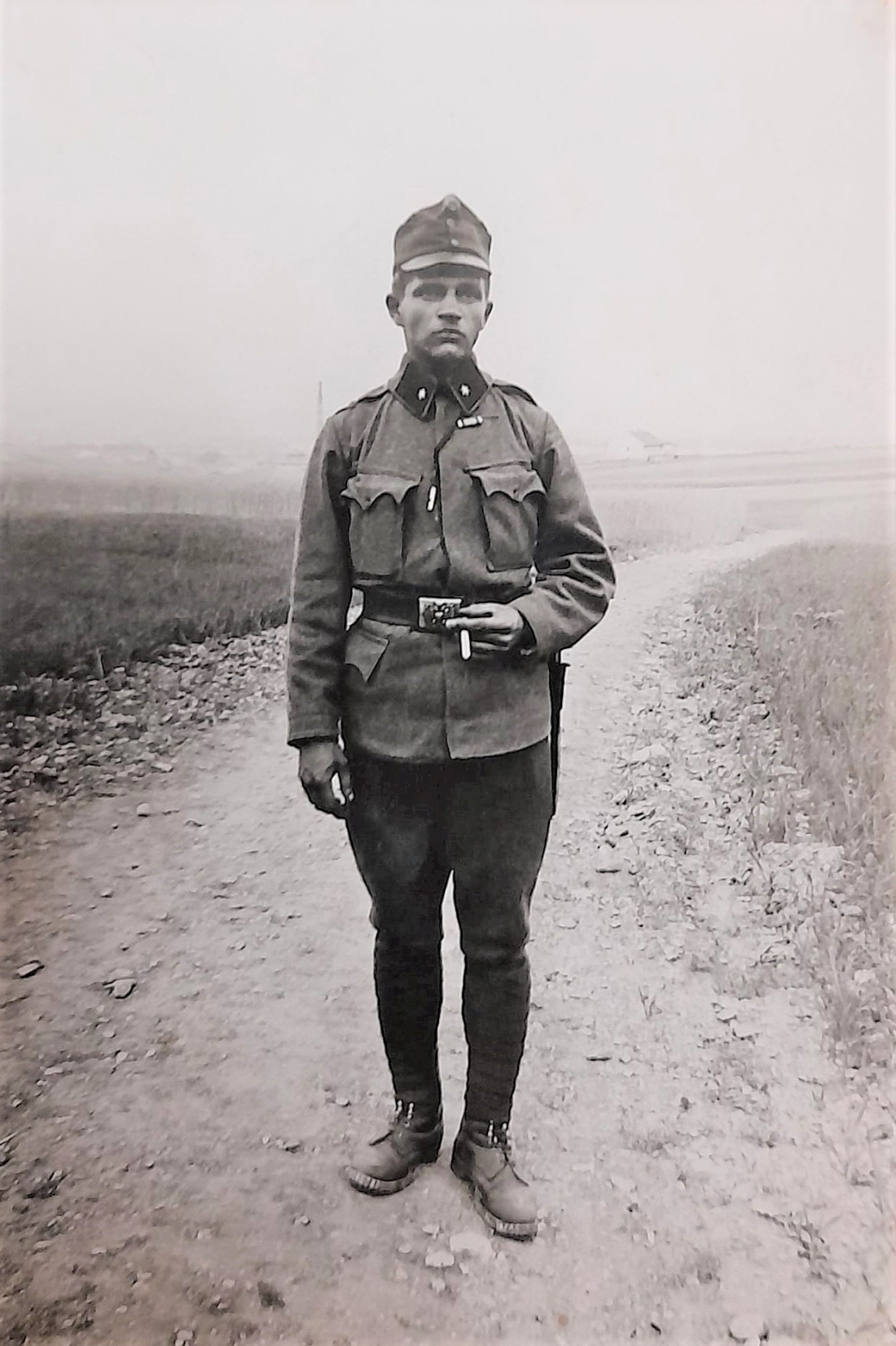 1. Weltkrieg: unbekannter Soldat auf dem Weg nach Buchschachen