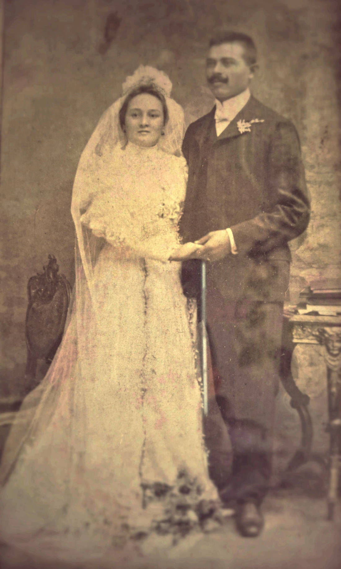 Das Hochzeitspaar Mária (*1886 /+1983) und Karl Vörösmarty (*1885 /+1951) - Portrait