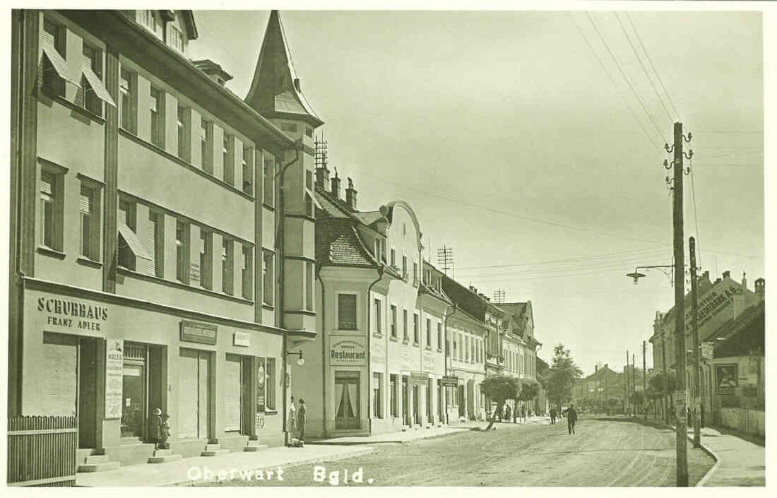 Blick entlang der Wienerstraße gegen SO auf die nordöstliche Häuserzeile