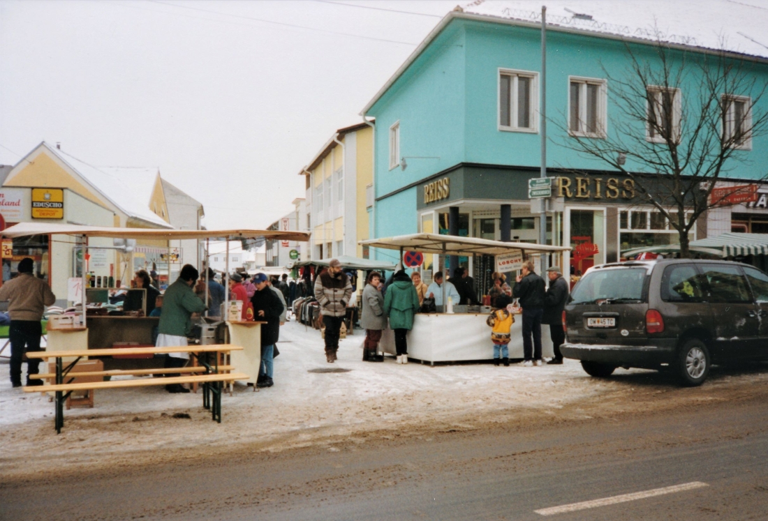 Wochenmarkt: Markttag im Bereich Ambrosigasse Ecke Hauptplatz