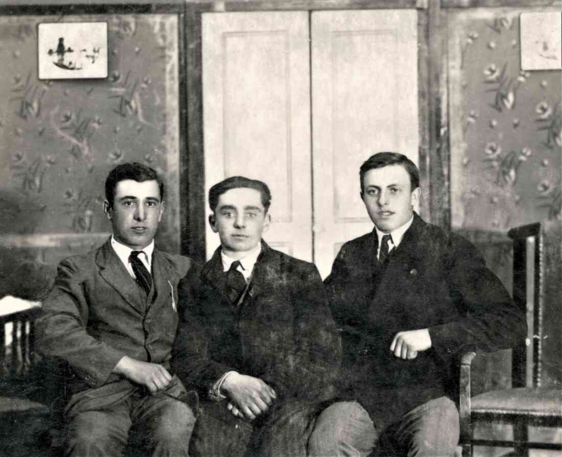 3 junge Herren: Freundschaftsrunde Seper-Kaiser-Drobits;