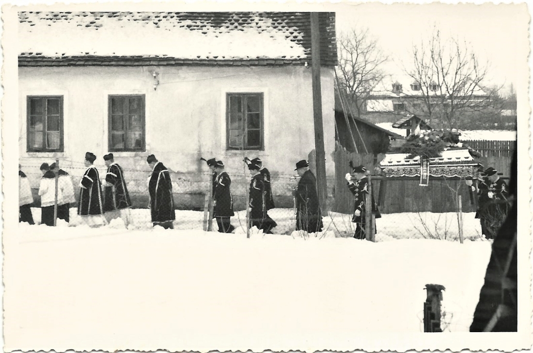 Röm. kath. Pfarre: Begräbnis Josef Vörös (Schlosser, *1892 / +1955; - Reichlgasse 12)