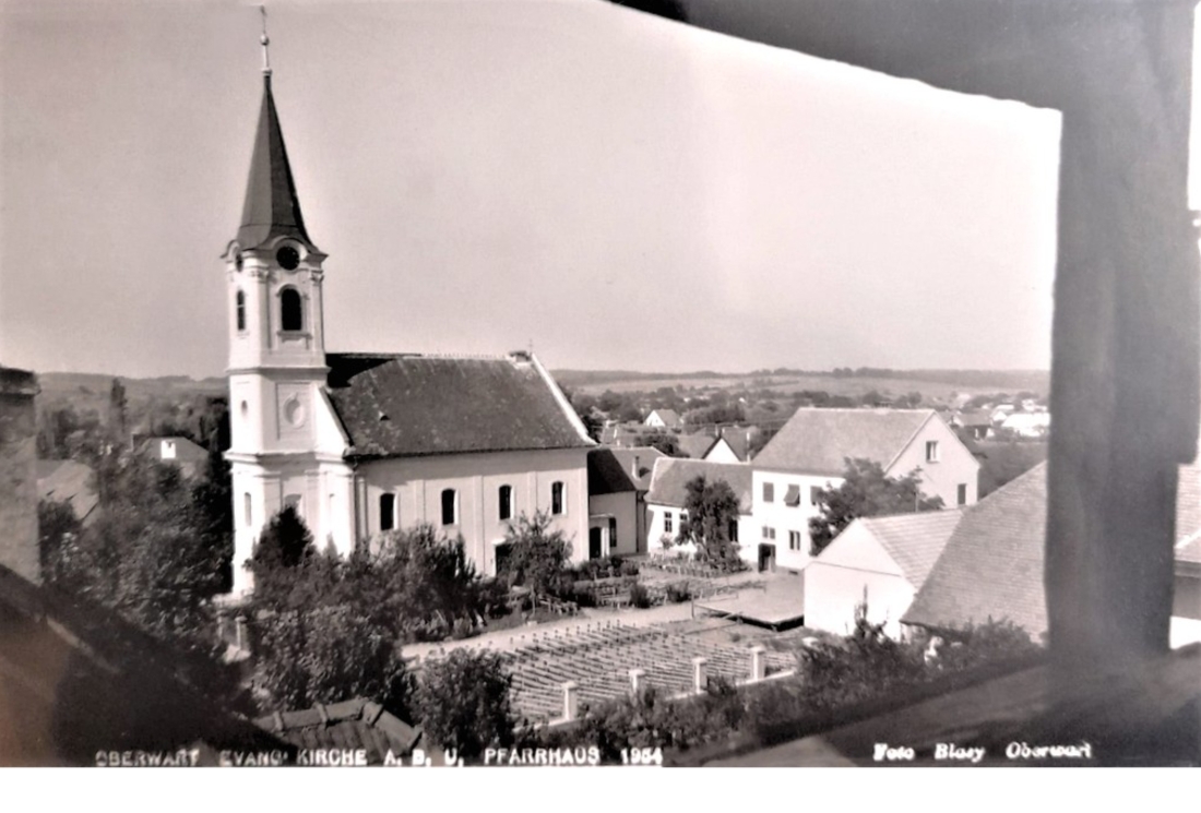 Ansichtskarte: Kirche, Pfarrhaus und Festplatz im Pfarrgarten vorbereitet für das Evangelisches Gustav Adolf Fest