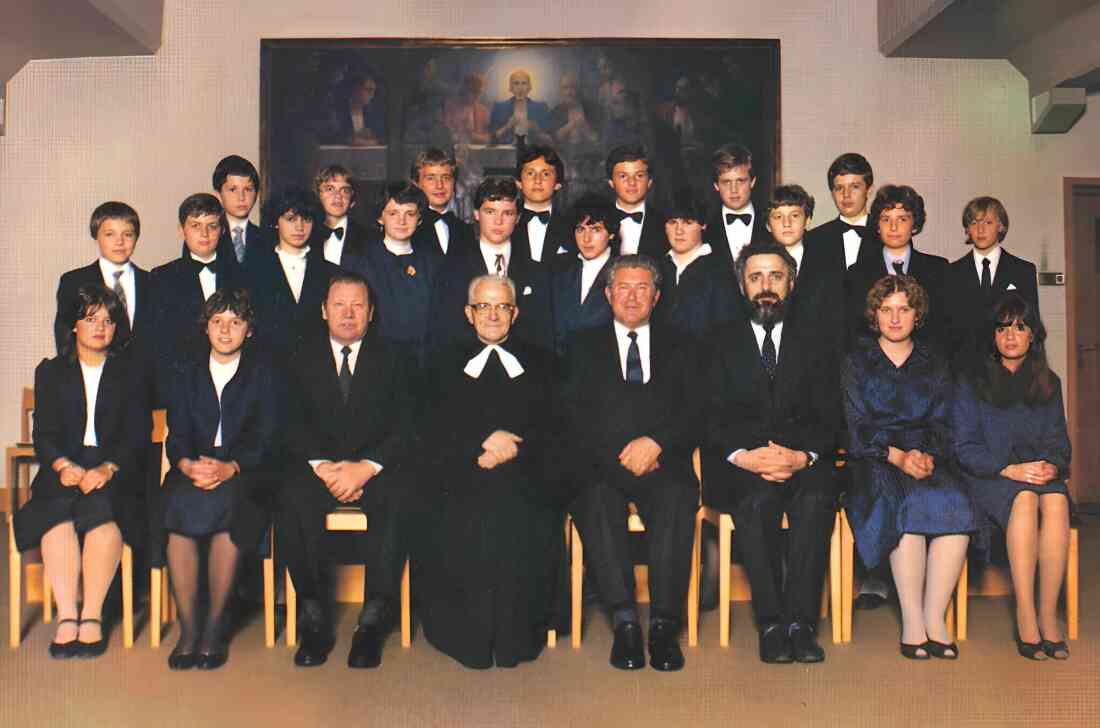 Evang. Pfarre AB: Konfirmation 1983 - Leirer/Böhm/Graf/Landl/Grabenhofer/Seper/Freiler/Tölly/Hödl/Brunner-Szabo/Hadek/Imre/Goger/Tölgyes/Mühl/Horvath/Götzl/Frebel/Kramer/Friedl/Arthofer/Reiter/Goger