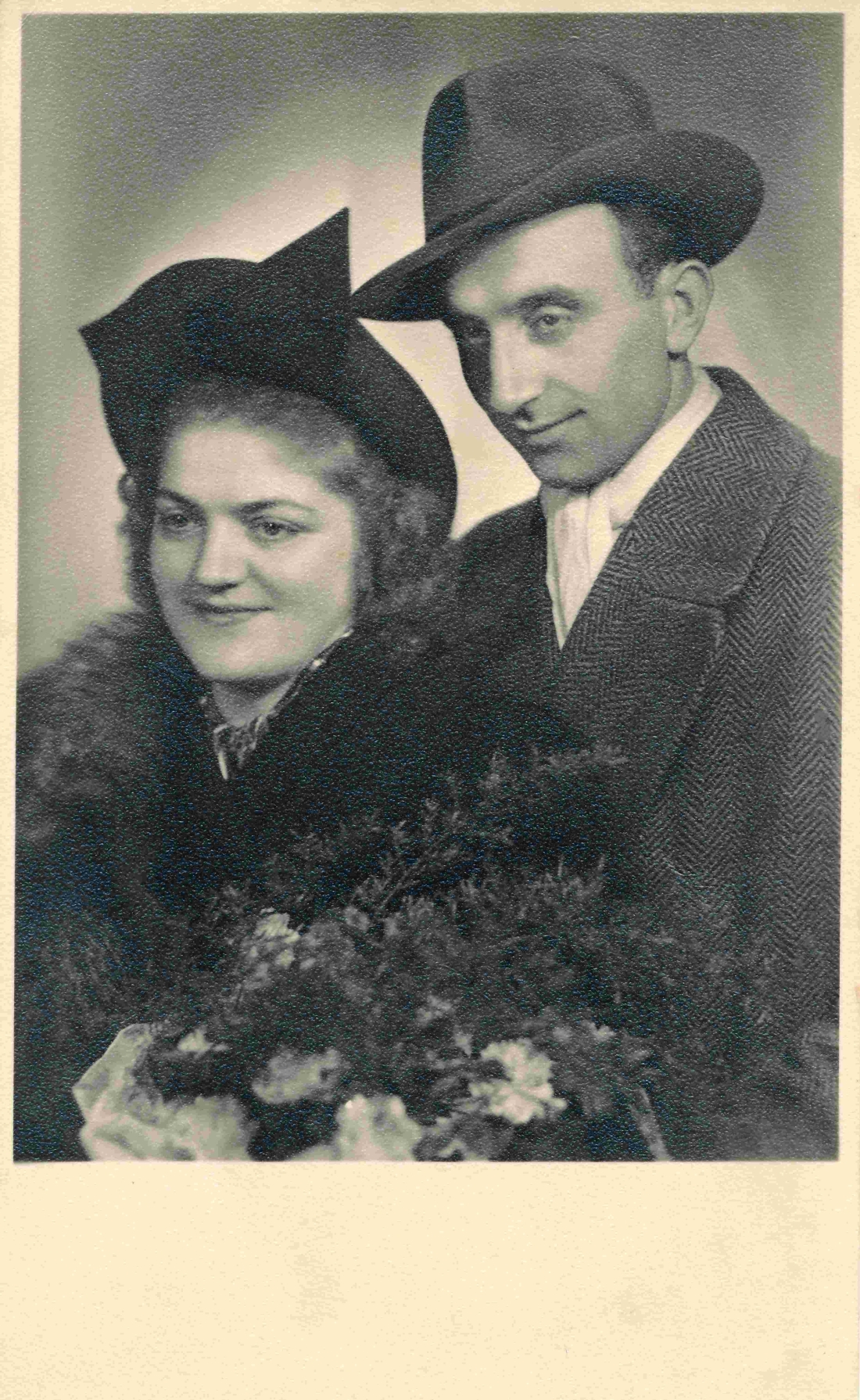 Das Hochzeitspaar Friederike Schuh (*1925/+2009) und Johann Böcskör (*1925/+2014)