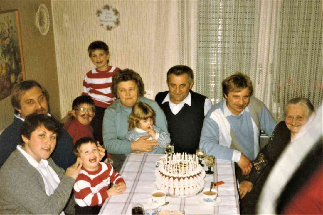 Feier anlässlich des 50. Geburtstags von Julianna Seper (*1936)