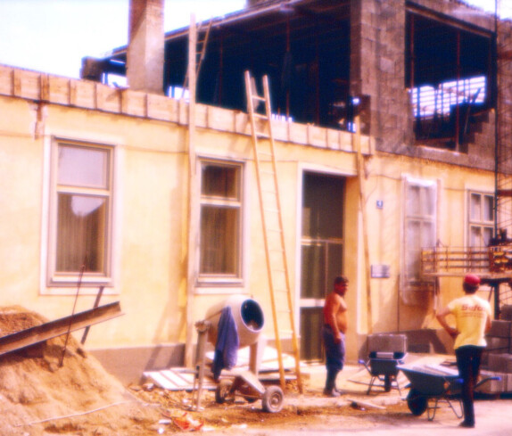 Aufstockung des Schober-Hauses Schlainingerstraße 4 zur Errichtung eines Architekturbüros und einer Wohnung - Imre