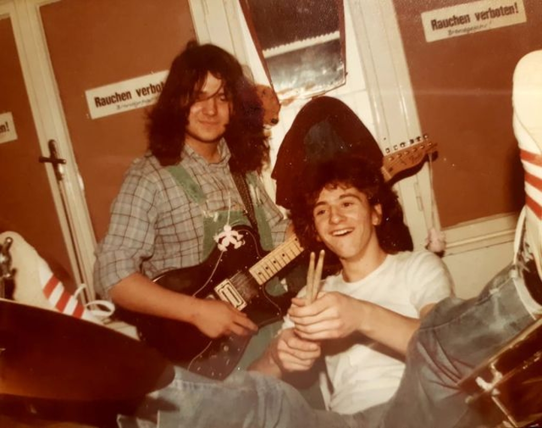 Tomi Bauer und Thomas Barabas im Proberaum des Jugendhauses (später OHO)