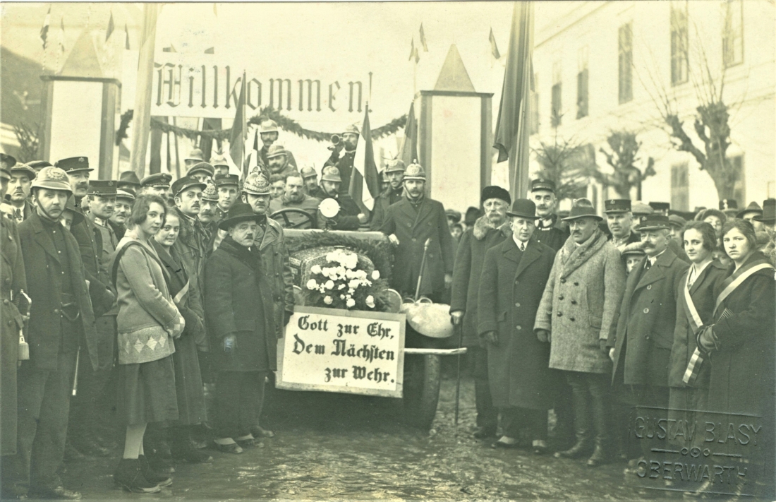 Freiwillige Feuerwehr: Ankunftsfeier des ersten Feuerwehrautos  "Überland Automotorspritze" Mai 1926 (Hutter/Reisinger/Sisko)