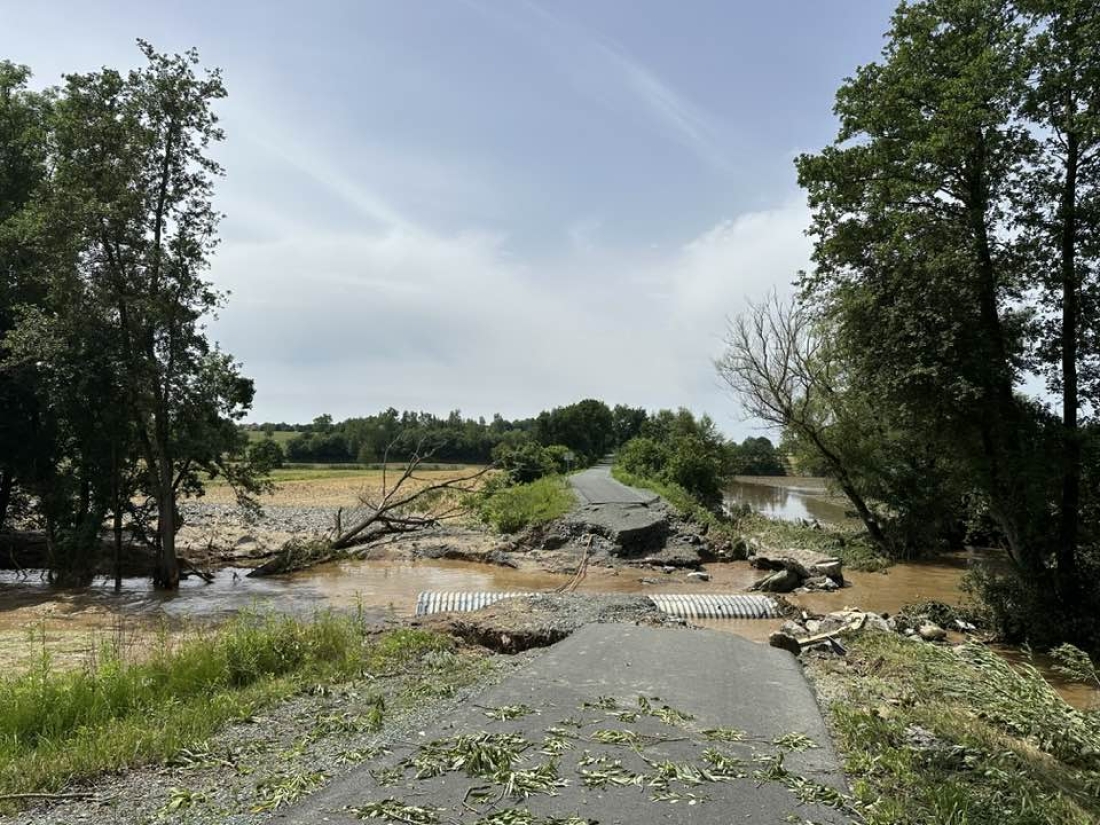 Hochwasser - St. Martin nach enormen Regenmengen am 8. und 9. Juni 2024: Bahntrassenradweg
