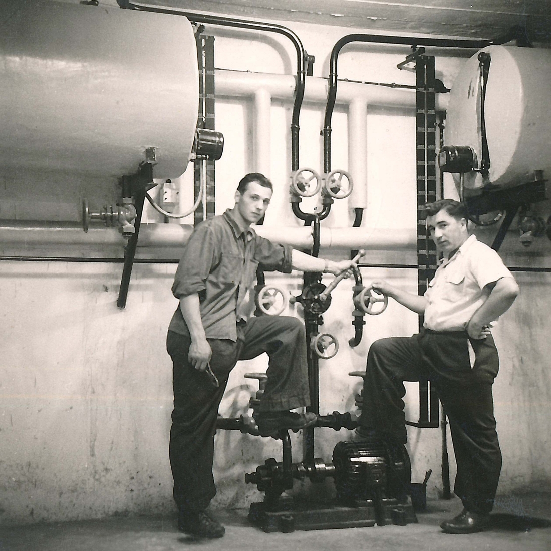 Altens Krankenhause (Spitalgasse): Josef Folkensteiner rechts mit einem Monteur im Technikraum