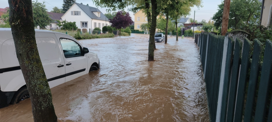 Hochwasser nach enormen Regenmengen am 8. und 9. Juni 2024 im Bereich Bachgasse/Lannergasse/Ref. Kirchengasse