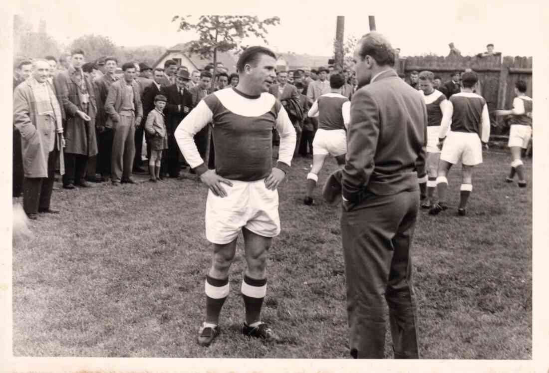 Fußball: Ferenc Puskas vor dem Spiel des Ungarischen Nationalteams gegen den SC-Oberwart
