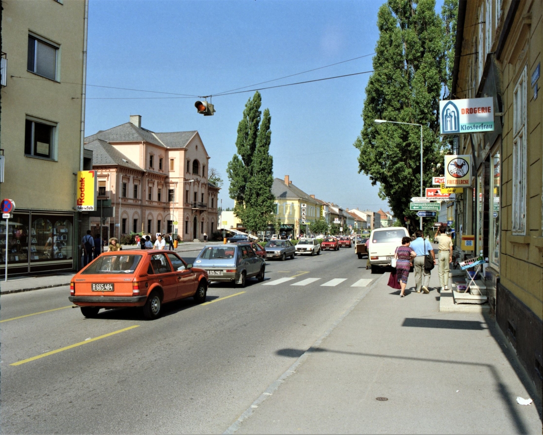 Hauptplatz mit Blick auf das Bezirksgericht