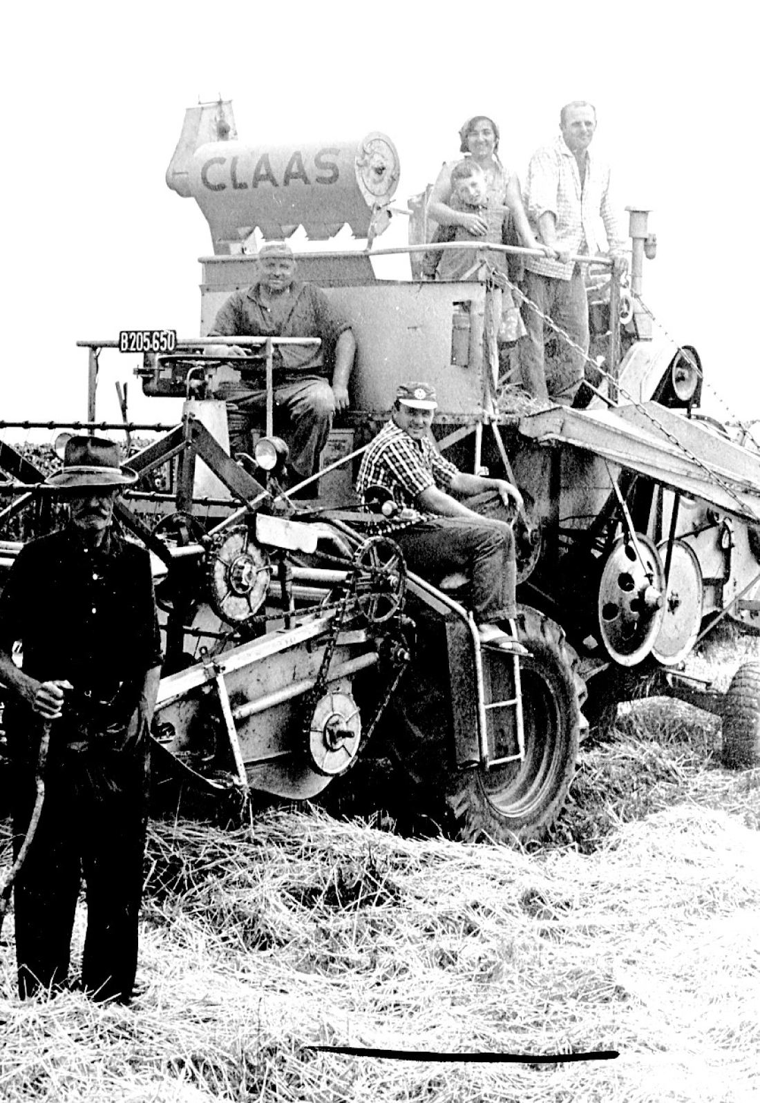 St. Martin: Feldarbeit mit dem Mähdrescher