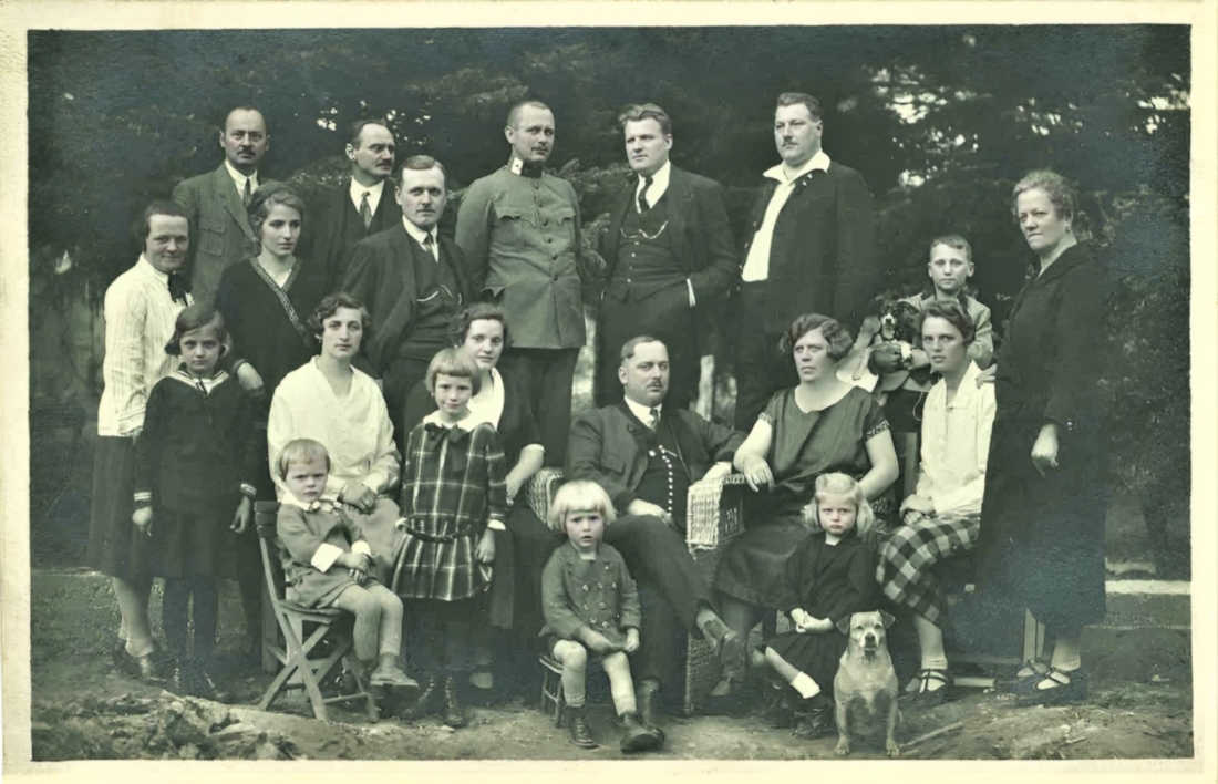 Zur Erinnerung an Kanzleioffizial Erich Müllers Abschied am 15. Mai 1927