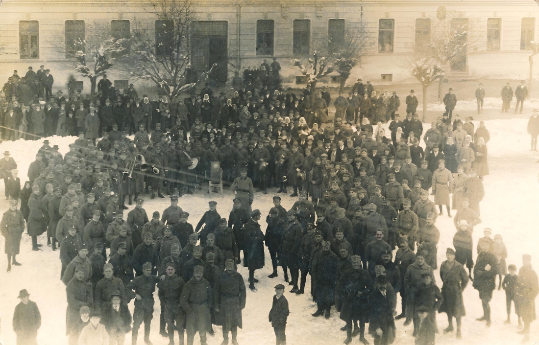 Österreichischen Truppen beenden die Episode des "Freischärlerstaats" Leithabanat (Lajtabánság ung. oder Leitha-Banschaft): Hauptplatz