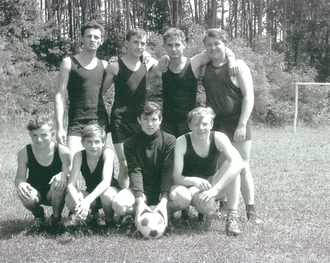St. Martiner Fußballmanschaft - Pittner/Röhrling/Klepits/Ratz/Guger/Guger/Stelzer