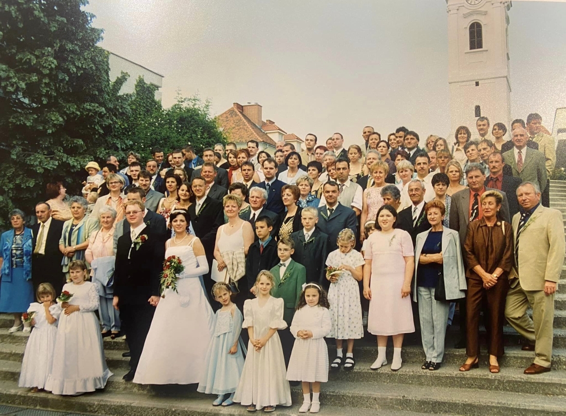 Röm. kath. Pfarre: Hochzeit Vera Konrath und Siegfried Tanczos - die Hochzeitsgesellschaft