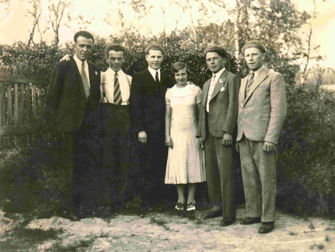 Gruppe um die Brüder Böcskör