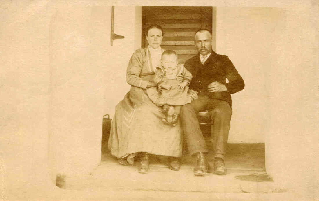 Familie Zsuzsanna Benkö (*1863/1941) und Sandor Böcskör (*1864/+1940) - Bürgermeister, Kurator, Kassenverwalter der Sparkasse;  OW 397/Grazerstraße 92