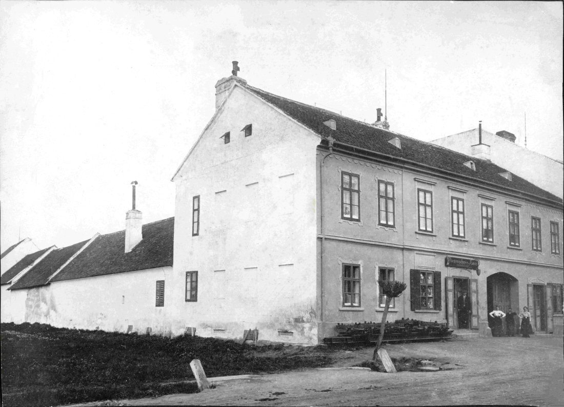 Stockhohes Gebäude der Fa. Fliegenschnee (OW 574/Wienerstraße 14)