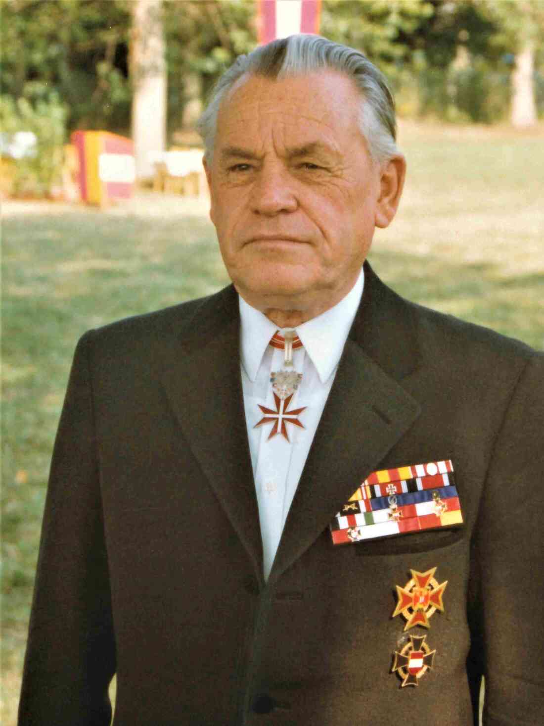 Josef Gilschwert (*1924/+2012): Politiker (ÖVP) und Gendarmeriebeamter - von 1973 bis 1987 Abgeordneter zum Burgenländischen Landtag / Offizier der Tempelritter - Portrait