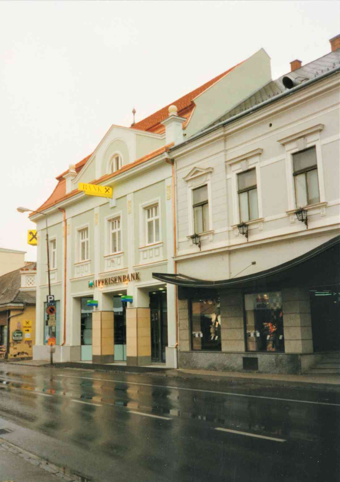 Raiffeisenbank (Geschäftslokal Wienerstraße 5): Nach dem Umbau 1997