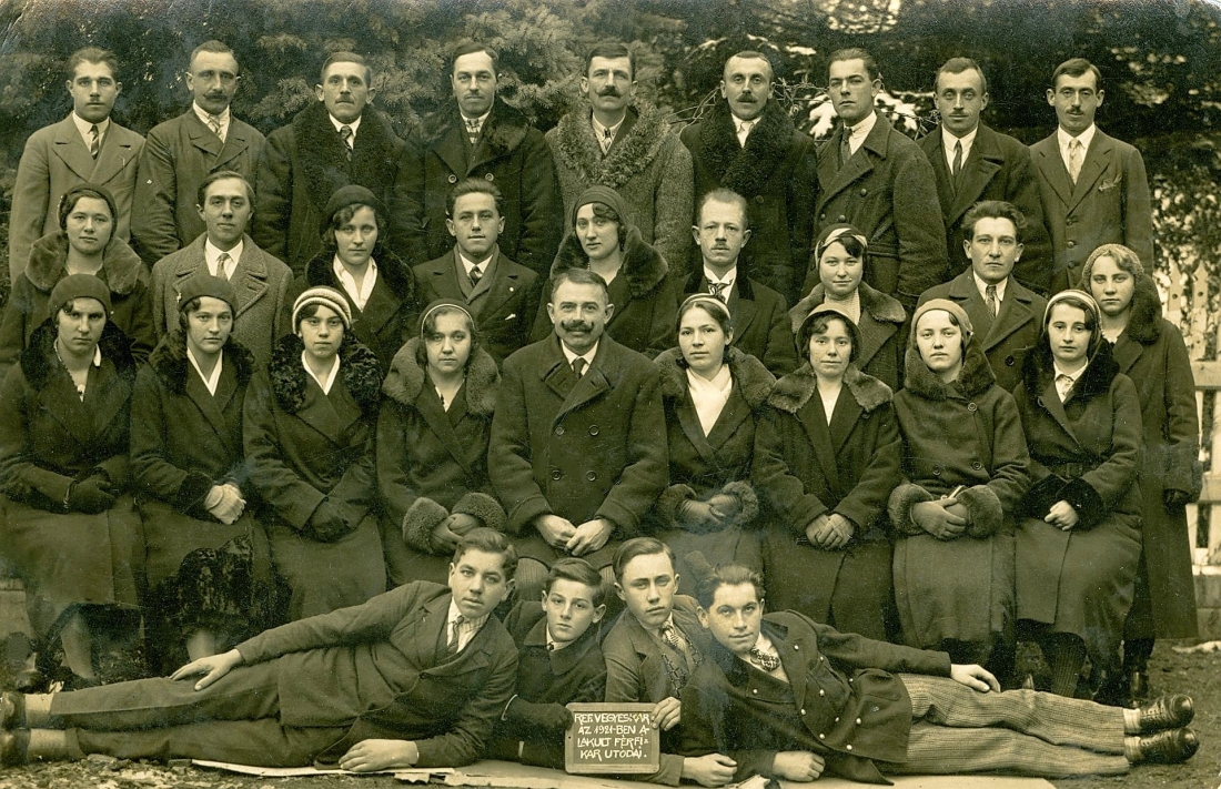 Reformierte Pfarrgemeinde: Ref. gemischter Chor als Nachfolger des 1921 gegründeten Männerchores - Chorleiter Karl Vörösmarty