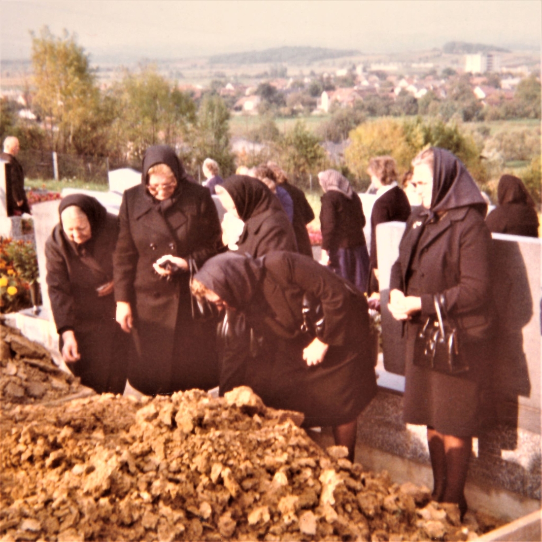 Reformierter Friedhof: Begräbnis von Zsofia Zambo (geb. Böcskör, *1888/+1976) -  OW 58 / Unterwarterstraße 9