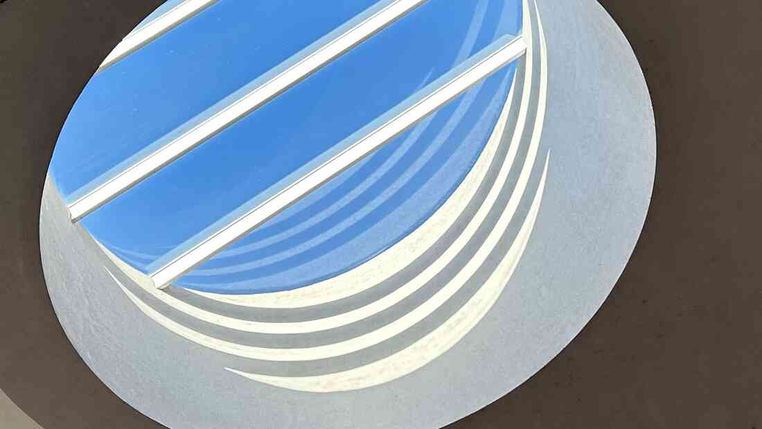 Detailansicht: EO - Einkaufszentrum Oberwart (Europastraße 1) Bullaugen im Vordach 2