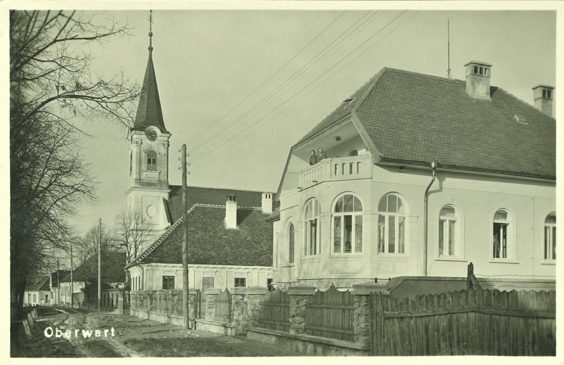 Evang. Kirchengasse mit Kirche, Pfarrhaus und Glatz-Villa
