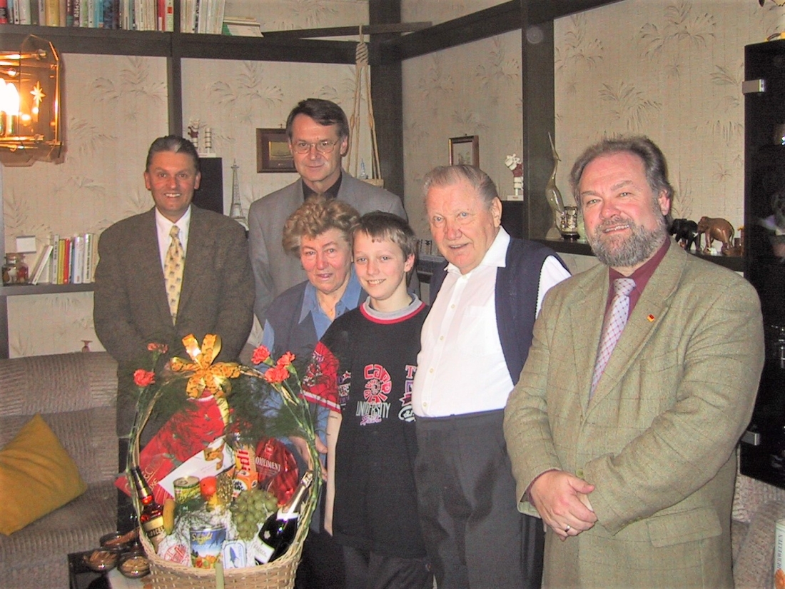 Goldene Hochzeit Karl Leirer und Maria Leirer (geb. Klein): Gratulation durch Vertreter der Stadtgemeinde (Volcic, Pongracz, Gilschwert)
